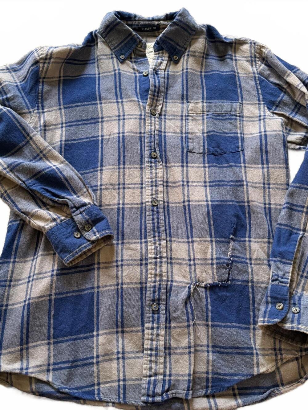 Vintage St. John’s Bay Medium Blue Gray Plaid Flannel Shirt Distressed Grunge